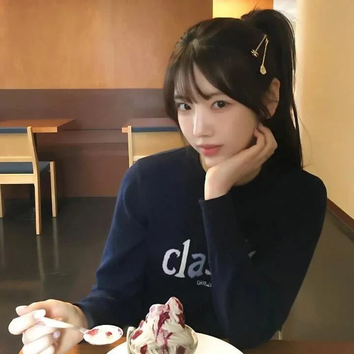 背带短裤丧尸来袭